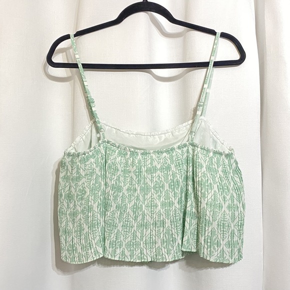 Hawaii's Finest Hawaiian Quilt Print Spaghetti Strap Crop Top XL Green White - Picture 2 of 6
